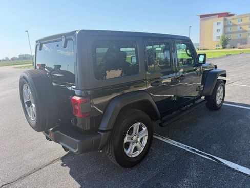 Used 2019 Jeep Wrangler Unlimited Sport S AWD/4WD image 5