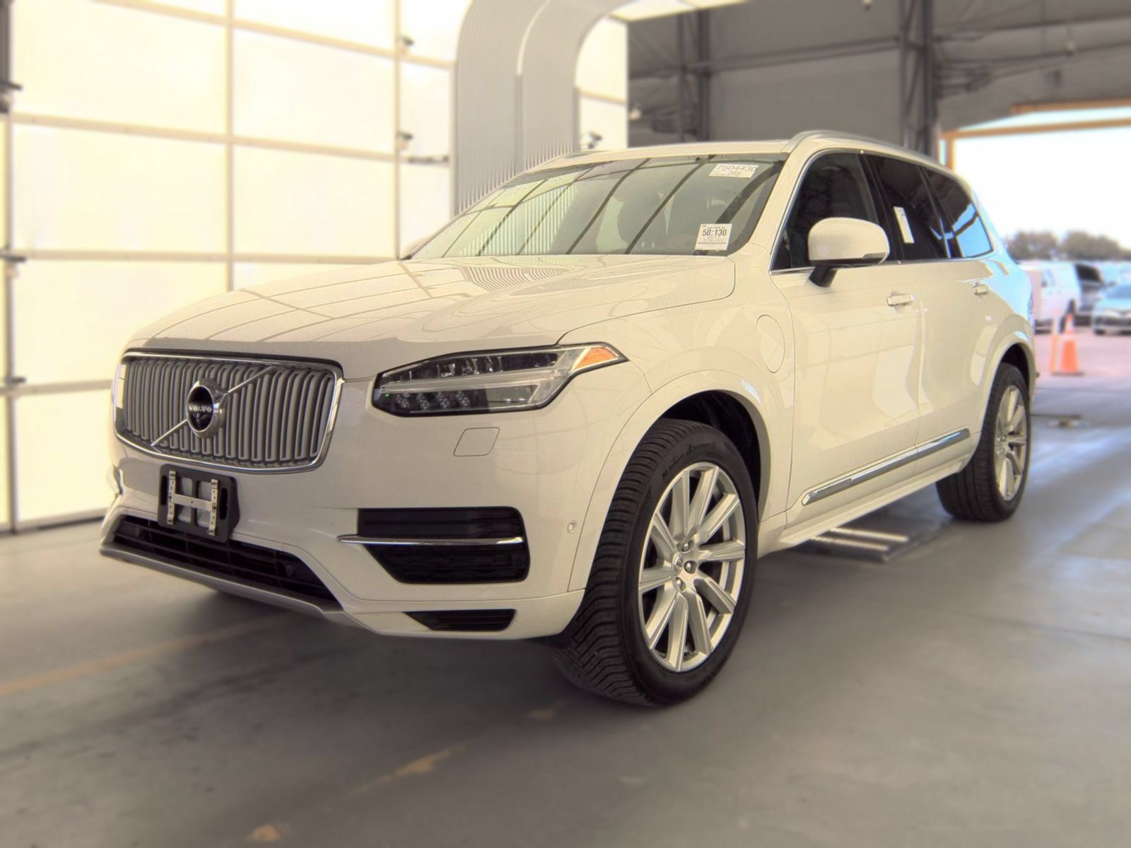Used 2017 Volvo XC90 T8 Inscription w/ Vision Package AWD/4WD image 1