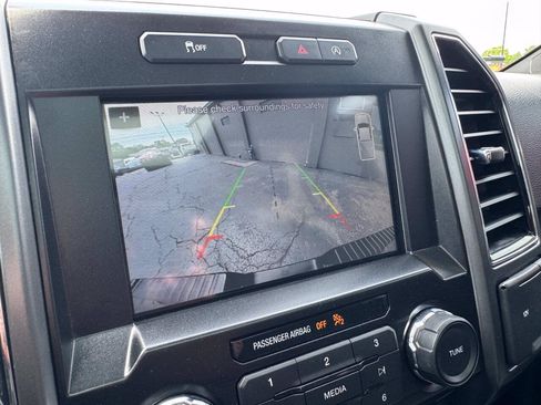 Used 2018 Ford F150 XLT w/ Equipment Group 302A Luxury AWD/4WD image 13