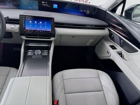 New 2026 Lincoln Nautilus Premier w/ Equipment Group 102A AWD/4WD image 25