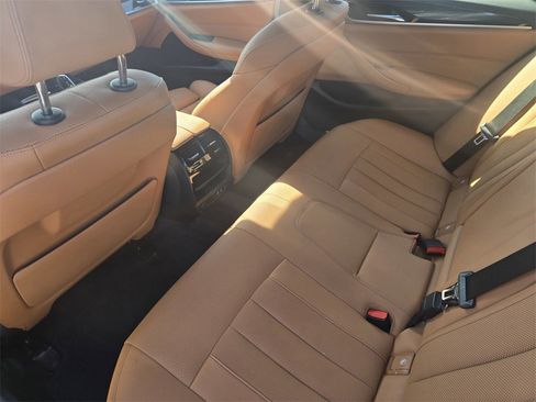 Used 2023 BMW 530i w/ Convenience Package image 12