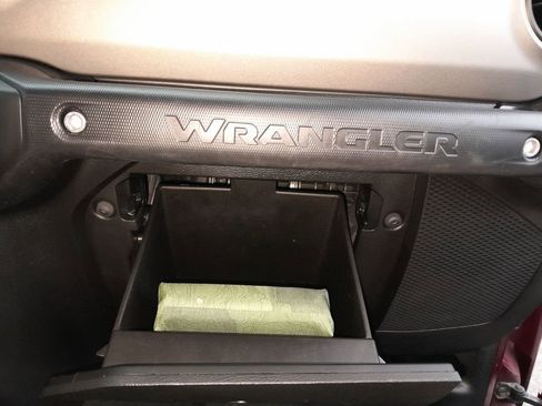 Used 2021 Jeep Wrangler Sport S image 35