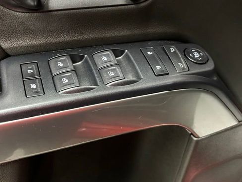 Used 2018 Chevrolet Silverado 1500 LT w/ All Star Edition AWD/4WD image 12