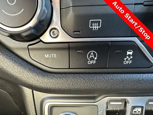 Used 2024 Jeep Wrangler Sport S image 12