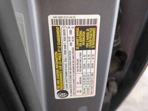 Used 2025 Volkswagen Atlas Cross Sport SEL image 40