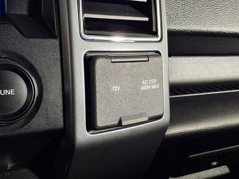 Used 2019 Ford F150 XLT w/ Equipment Group 302A Luxury AWD/4WD image 22