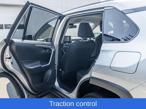 Used 2021 Toyota RAV4 XLE w/ Carpet Mat Package (TMS) AWD/4WD image 24