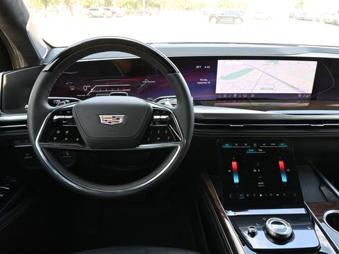 New 2025 Cadillac Escalade Sport Platinum w/ LPO, ONYX Package image 9