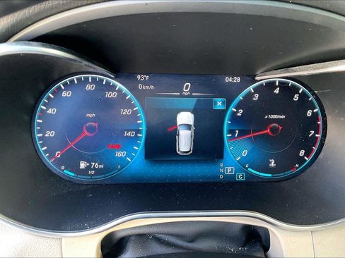 Used 2021 Mercedes-Benz GLC 300 4MATIC image 13