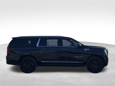 Used 2025 GMC Yukon XL Denali w/ Sun & Power Step Package image 24