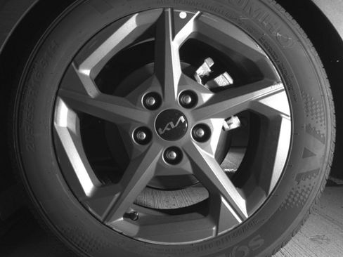 Used 2025 Kia K4 FWD image 17
