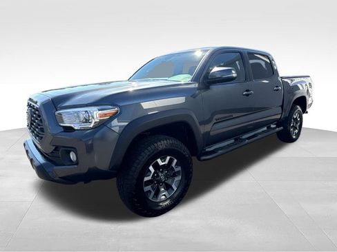 Used 2023 Toyota Tacoma TRD Off-Road w/ Black Out Package (TMS) AWD/4WD image 5
