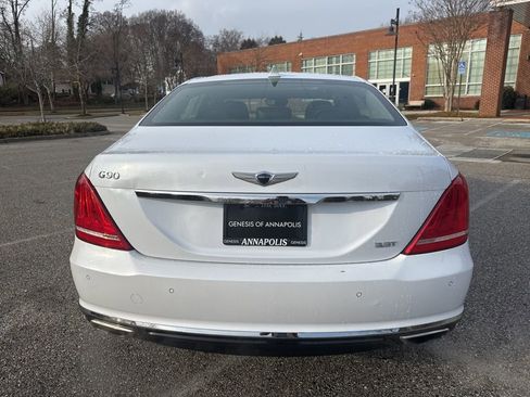 Used 2018 Genesis G90 3.3T Premium image 9