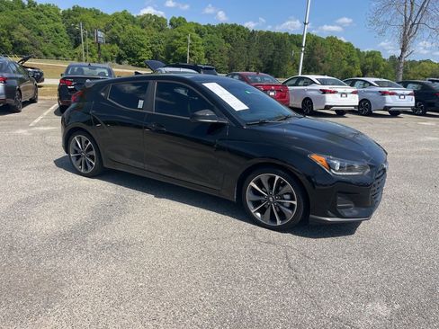 Used 2020 Hyundai Veloster 2.0 Premium FWD image 1