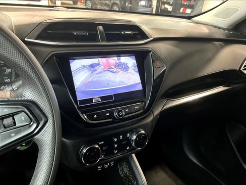 Used 2023 Chevrolet TrailBlazer LT w/ Convenience Package image 19