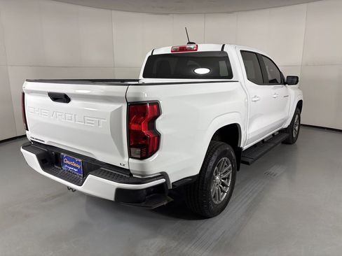 Used 2024 Chevrolet Colorado LT RWD image 11