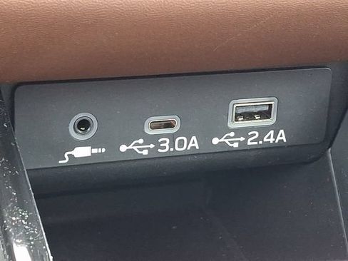 Used 2025 Subaru Outback Touring AWD/4WD image 28