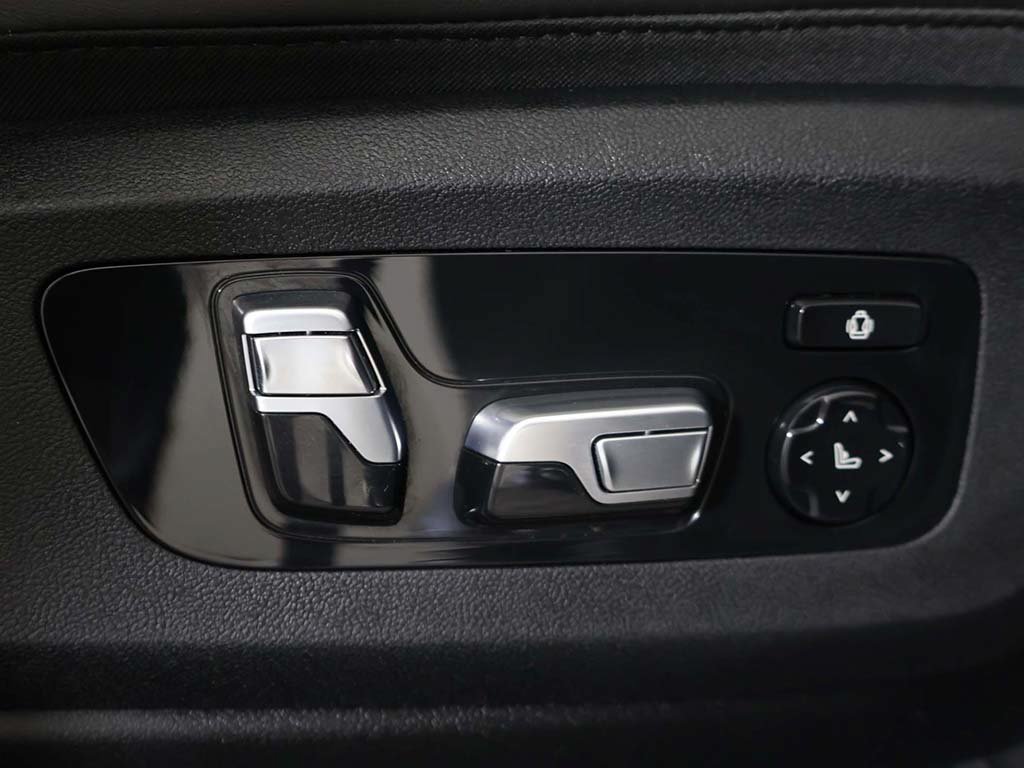 Used 2024 BMW X6 xDrive40i w/ Premium Package AWD/4WD image 39