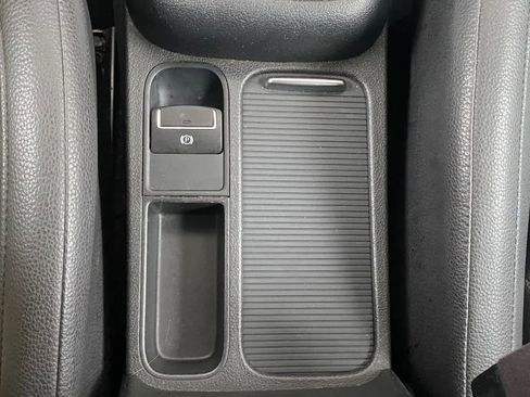 Used 2017 Volkswagen Tiguan S AWD/4WD image 27
