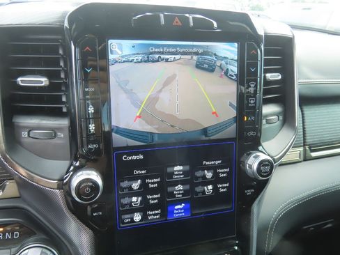 Used 2021 RAM 1500 Limited w/ Night Edition RWD image 31