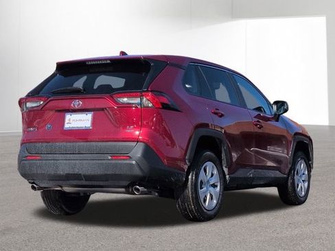 Certified 2025 Toyota RAV4 LE image 5