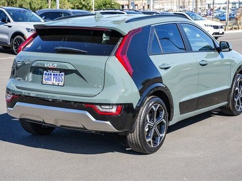New 2025 Kia Niro SX Touring image 6