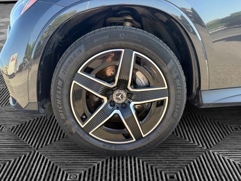 Certified 2025 Mercedes-Benz GLC 300 4MATIC image 9