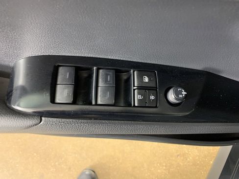 Used 2025 Toyota Camry LE image 17