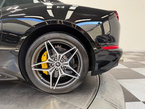 Used 2016 Ferrari California T RWD image 11
