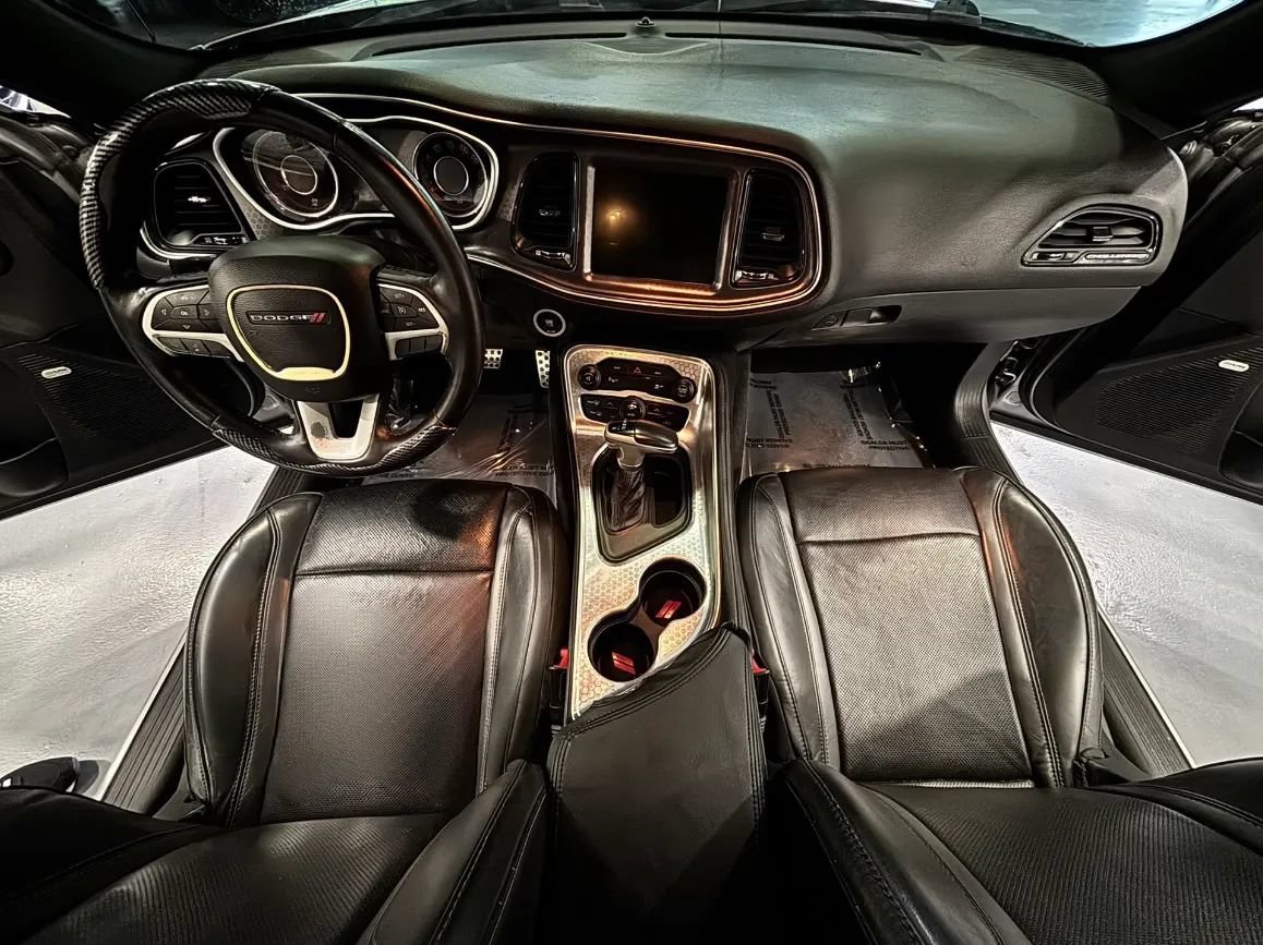 Used 2015 Dodge Challenger SXT Plus RWD image 21