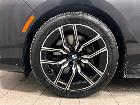 Used 2024 BMW 740i xDrive 740i xDrive image 7