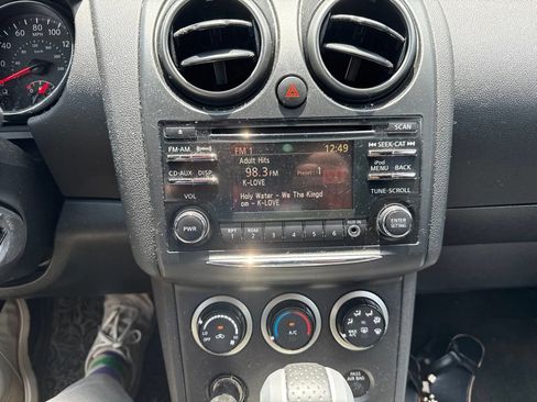Used 2012 Nissan Rogue SV FWD image 8