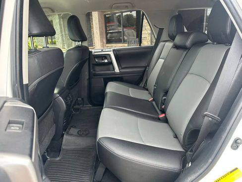 Used 2018 Toyota 4Runner SR5 Premium AWD/4WD image 35