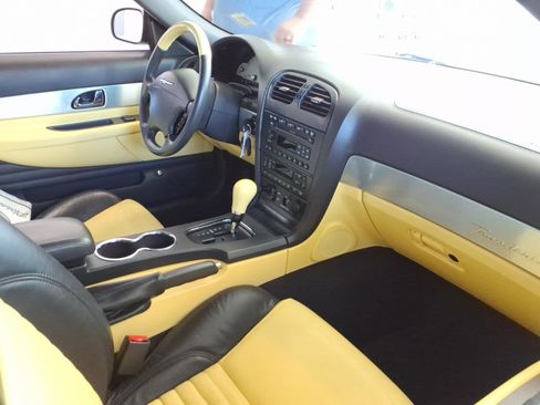 Used 2002 Ford Thunderbird Deluxe image 7