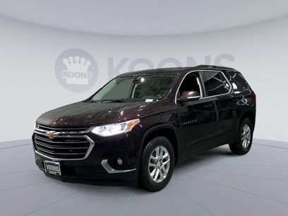 Used 2021 Chevrolet Traverse LT