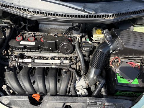 Used 2008 Volkswagen Beetle S FWD image 4