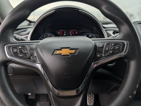 Used 2017 Chevrolet Malibu LS image 23