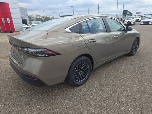 New 2026 Nissan Sentra SV w/ SV Convenience Package FWD image 7