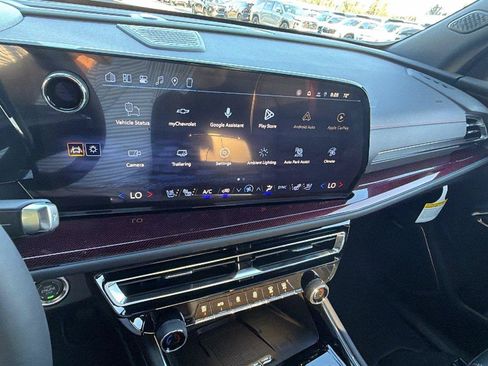 New 2027 Chevrolet Traverse RS FWD image 27