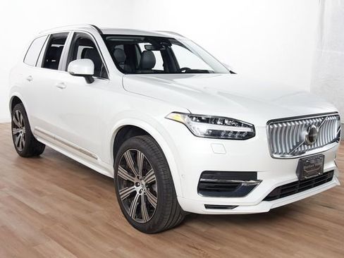 Certified 2024 Volvo XC90 T8 Ultimate w/ Protection Package AWD/4WD image 3