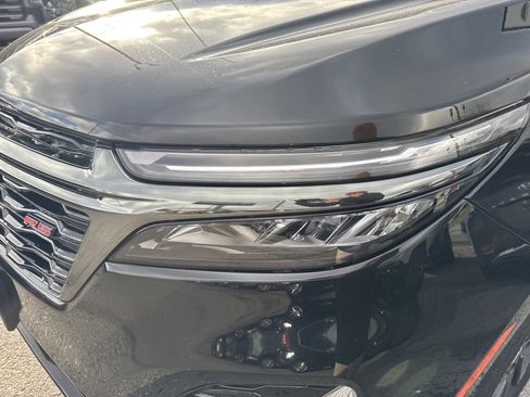 Used 2023 Chevrolet Equinox RS image 10