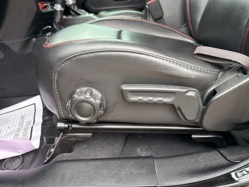 Used 2019 Jeep Wrangler Unlimited Rubicon AWD/4WD image 24