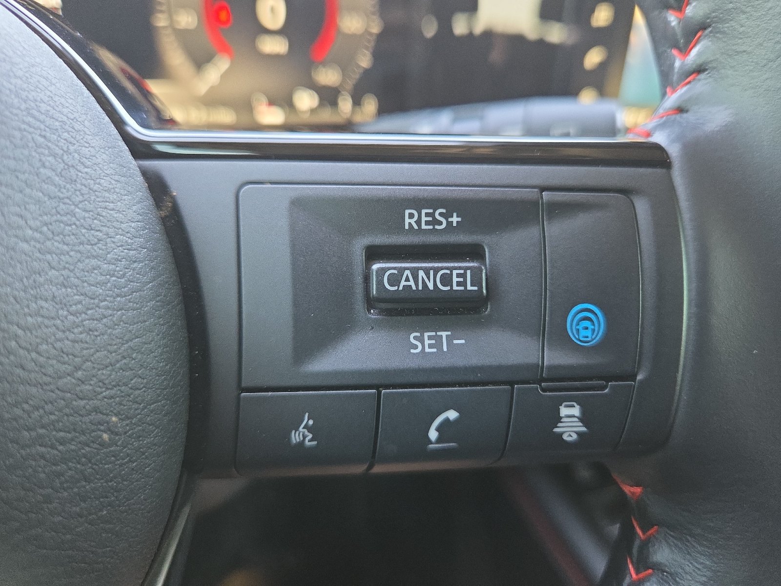Used 2025 Nissan Kicks SR w/ Illumination Package AWD/4WD image 16