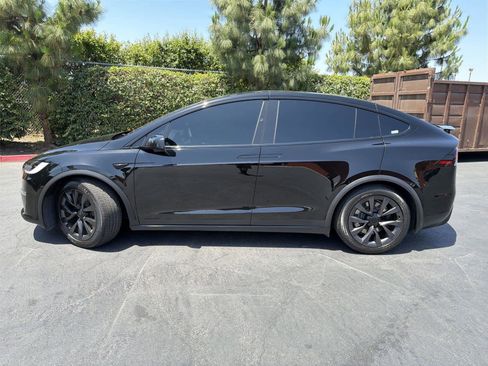 Used 2023 Tesla Model X AWD/4WD image 3
