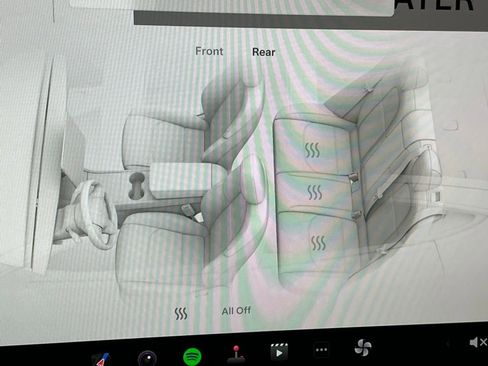 Used 2025 Tesla Model Y Performance image 29