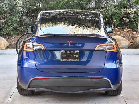 Used 2021 Tesla Model Y Performance image 5