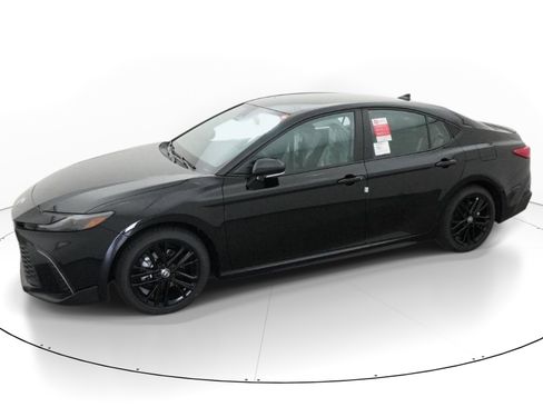 New 2026 Toyota Camry SE image 2