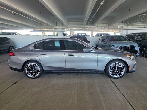 New 2027 BMW 530i xDrive AWD/4WD image 3