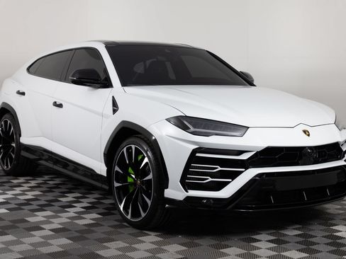 Used 2021 Lamborghini Urus AWD/4WD image 12