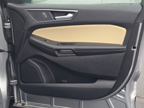 Used 2024 Ford Edge SE image 5